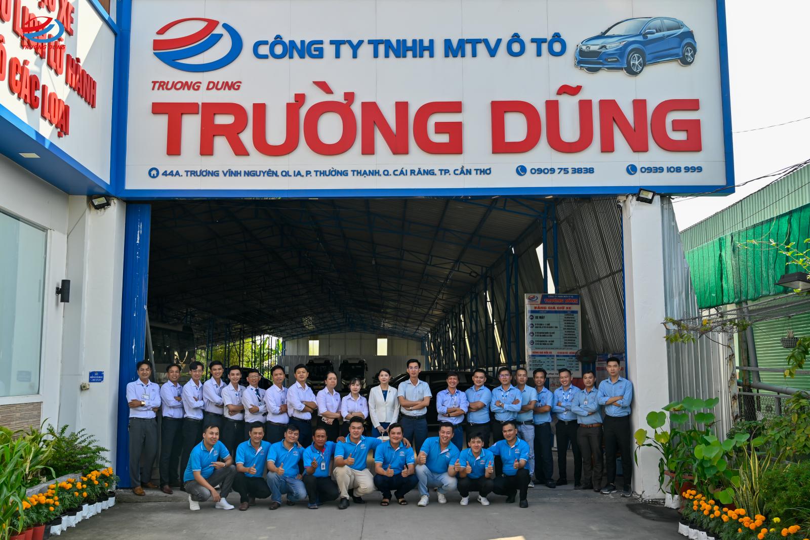 Cho thuê ô tô tự lái Bãi đậu xe