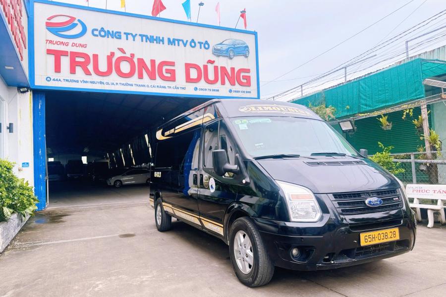 Ford Transit Limousine 10 chỗ 