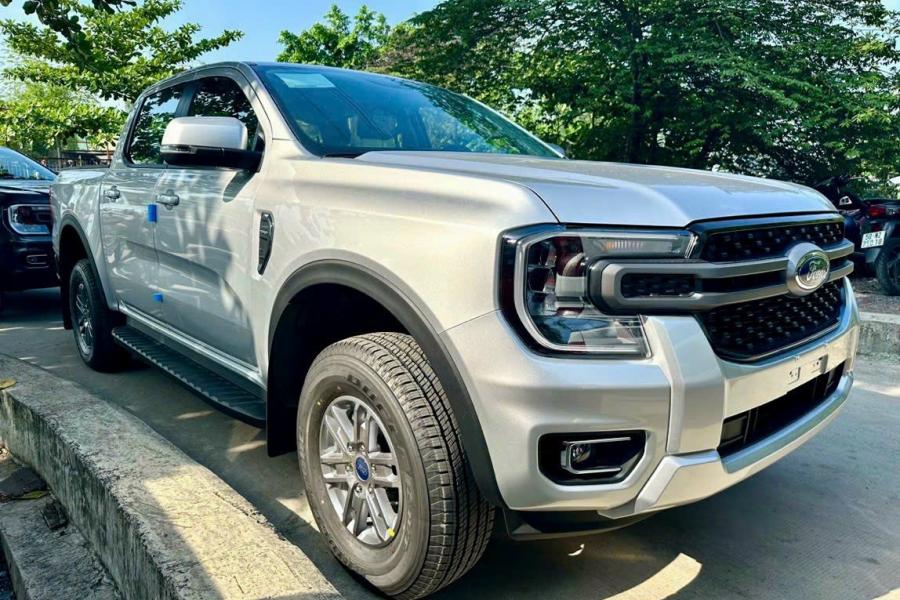 Xe bán tải Ranger