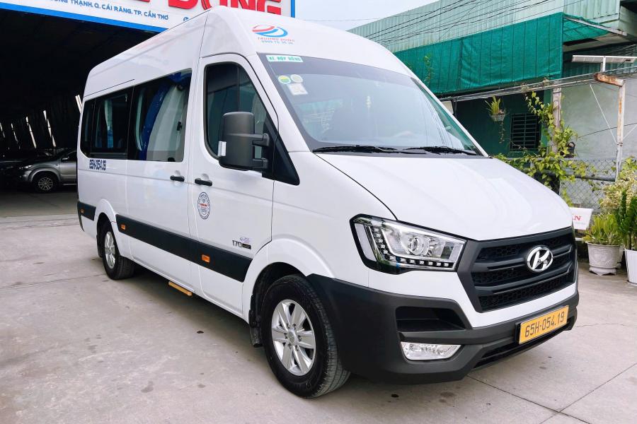 Xe Hyundai SOLATI 16 Chỗ