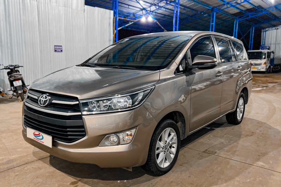 Innova số sàn