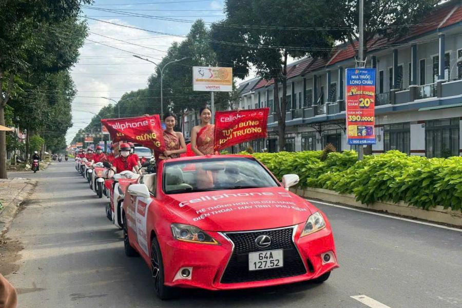 Xe sự kiện Cellphone S 