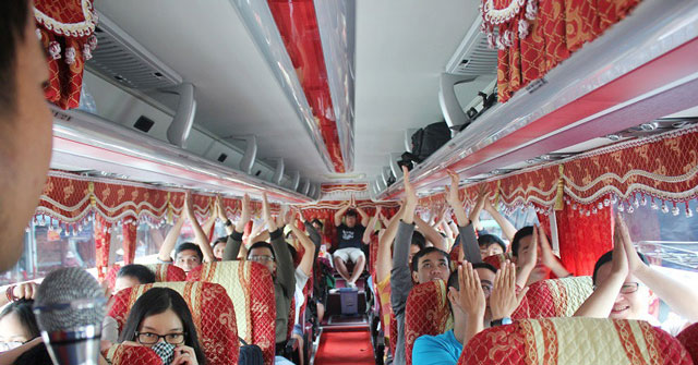 Khi Đi Xe Du Lịch 