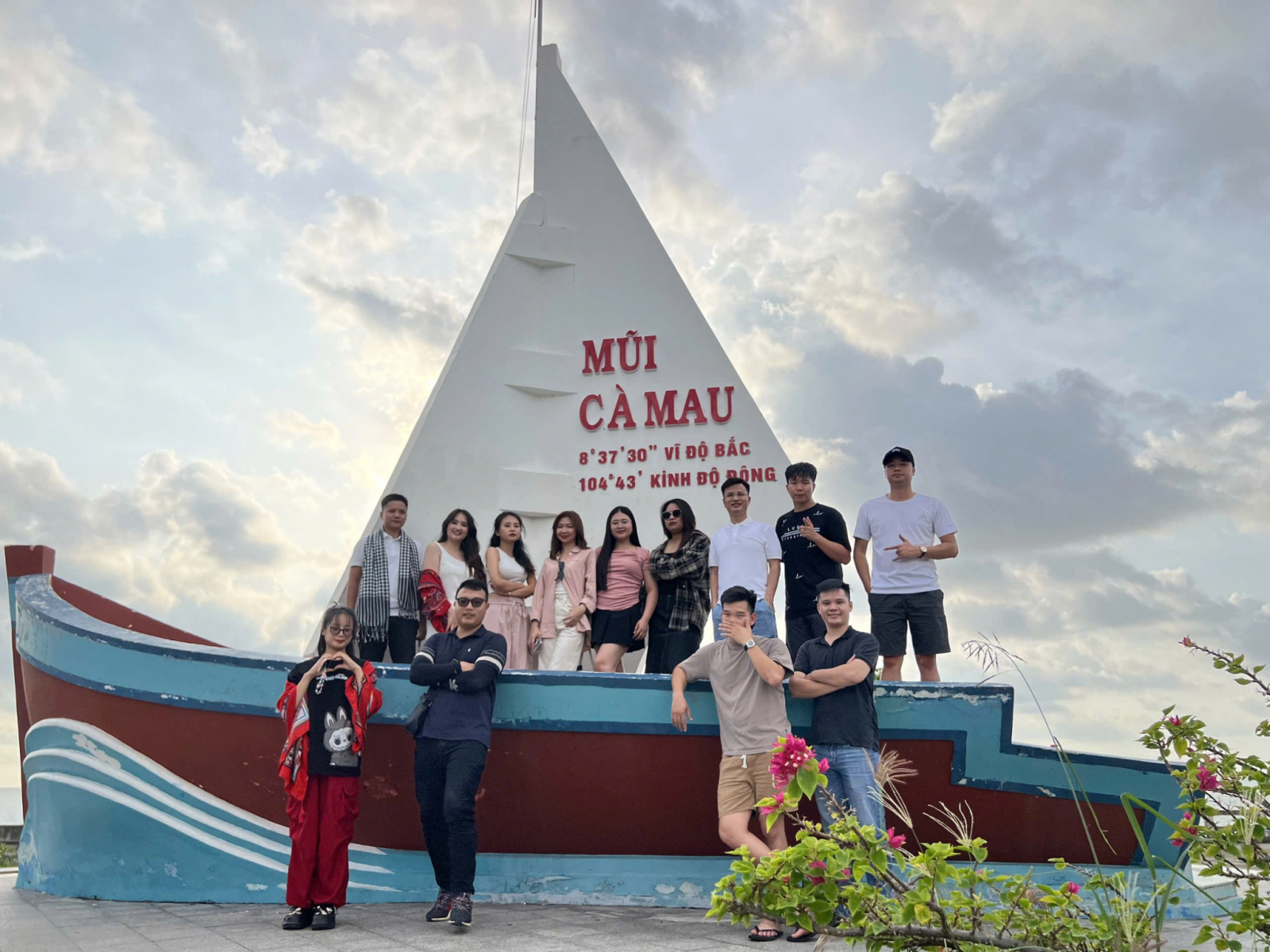 Thuê Xe Đi Tour Du Lịch