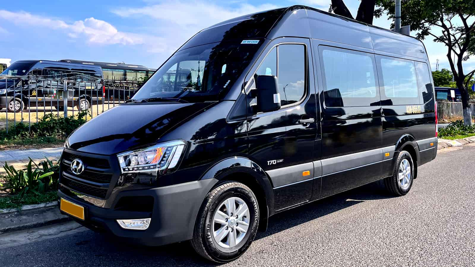 Xe 7 Chỗ Hay 16 Chỗ