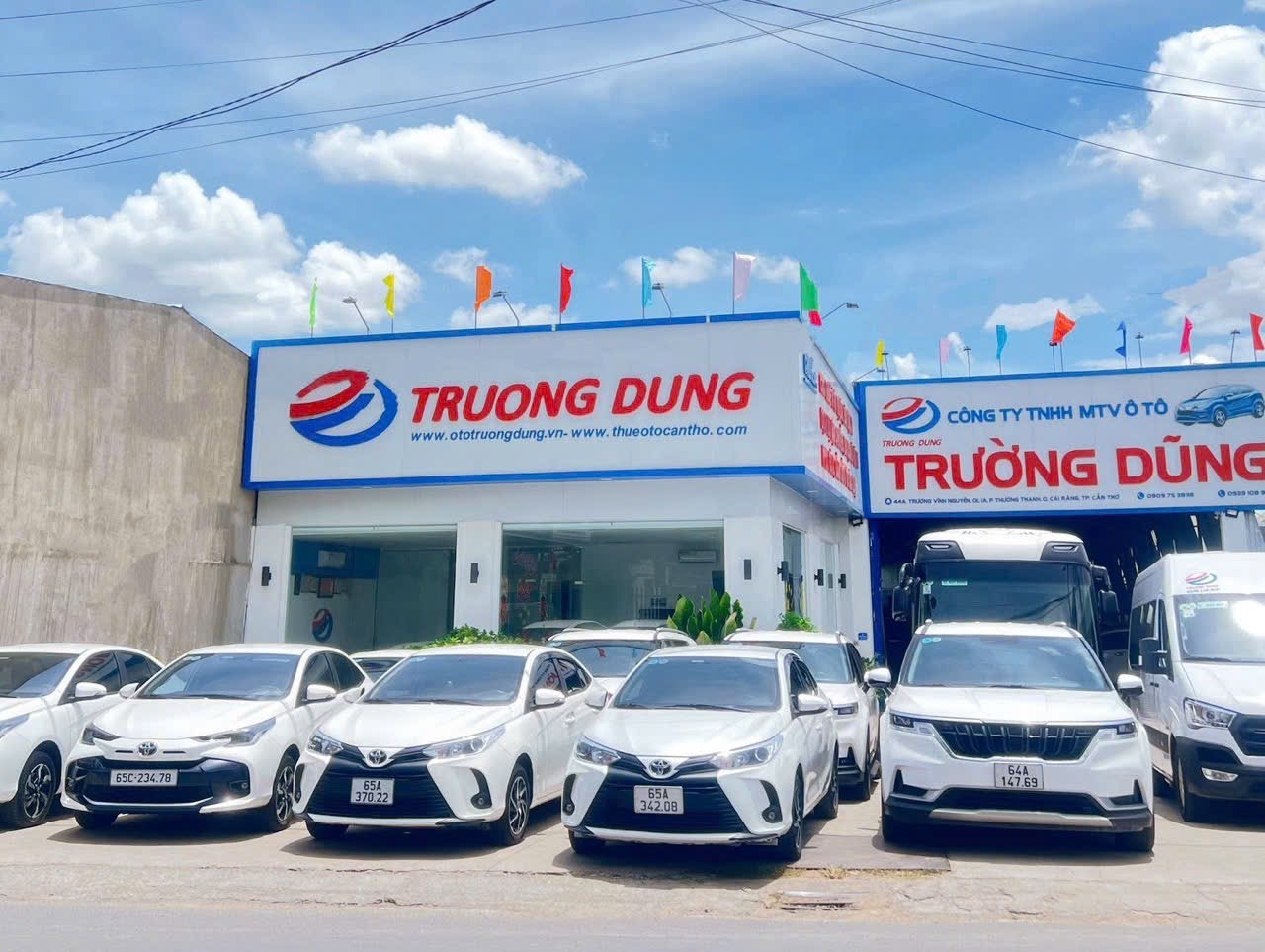 nha-xe-truong-dung