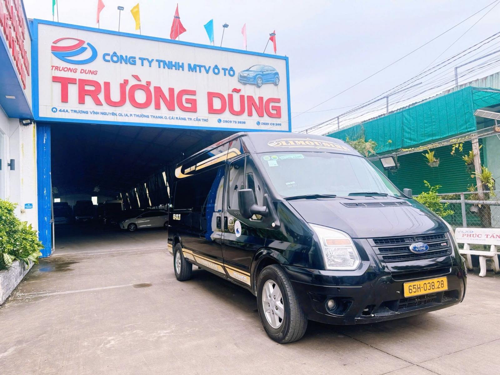  Xe 9 Chỗ Limousine