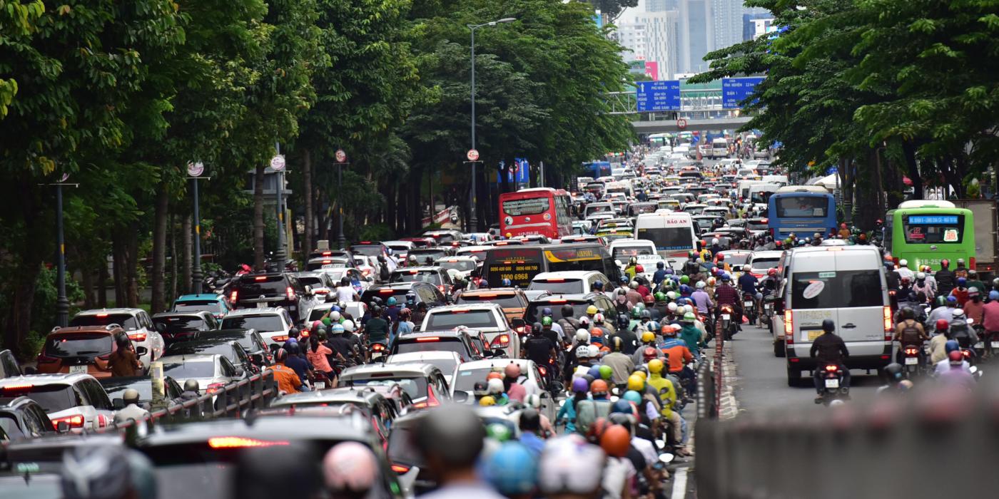 Cách Ứng Xử Khi Kẹt Xe: Kiên Nhẫn Và Bình Tĩnh Là Văn Hóa Cần Có