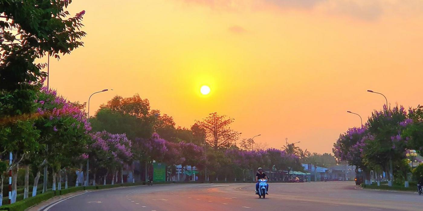 Cung đường du lịch miền Tây bằng xe ô tô đẹp nhất 2025