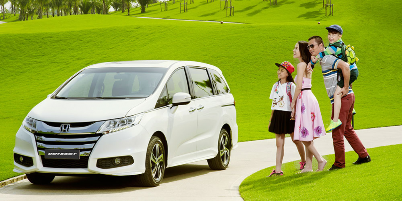 Kinh Nghiệm Thuê Xe Ô Tô 7 Chỗ Khi Du Lịch – Tiện Lợi, Tiết Kiệm & An Toàn