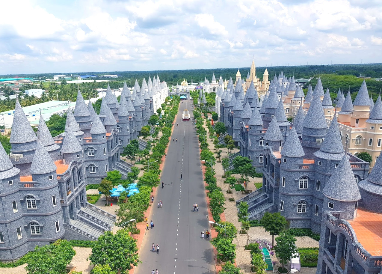 Khu vui chơi ở Đại học Võ Trường Toản Khu vui chơi ở Đại học Võ Trường Toản